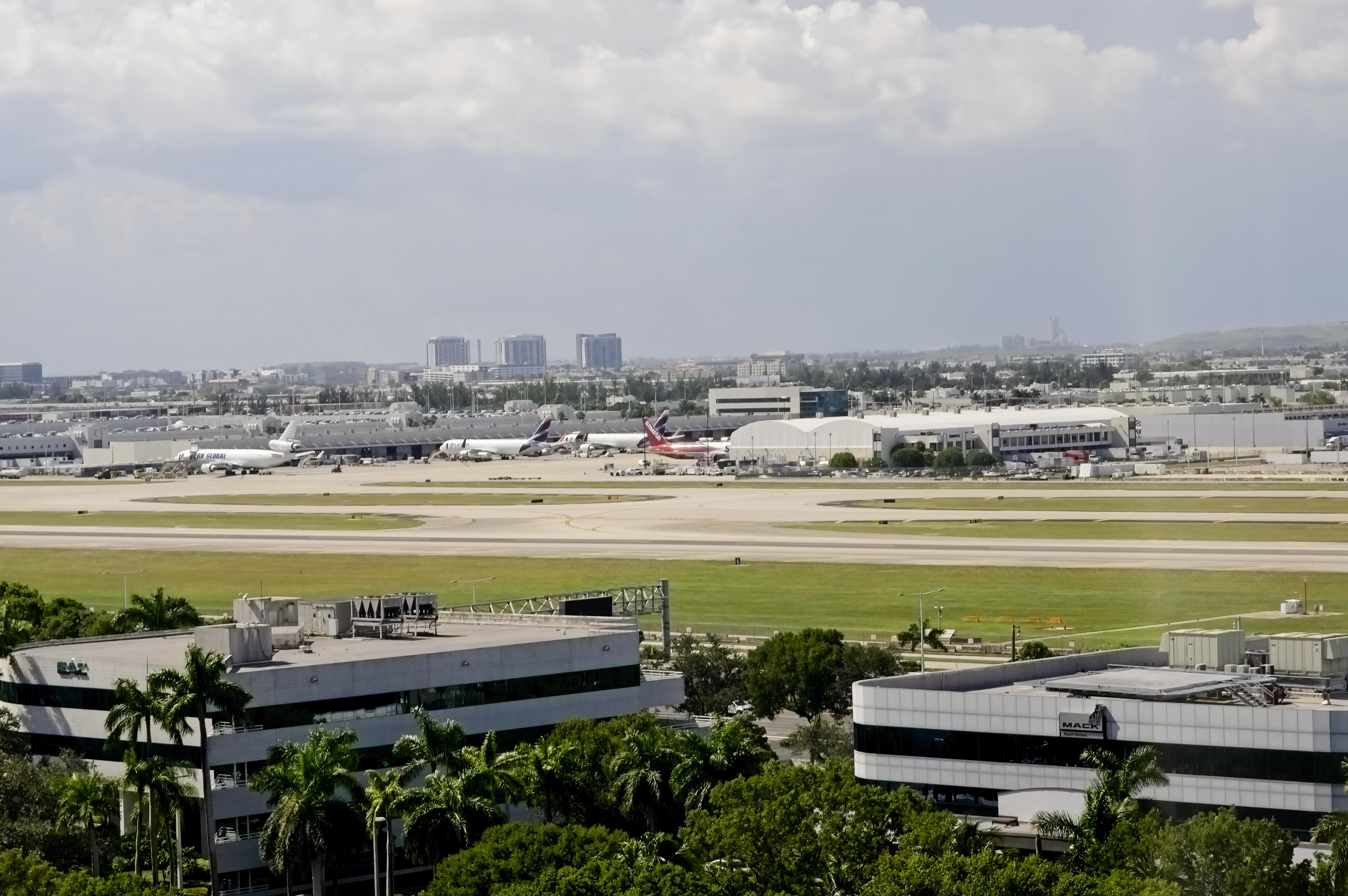 Hotel Pullman Miami Airport Exterior foto