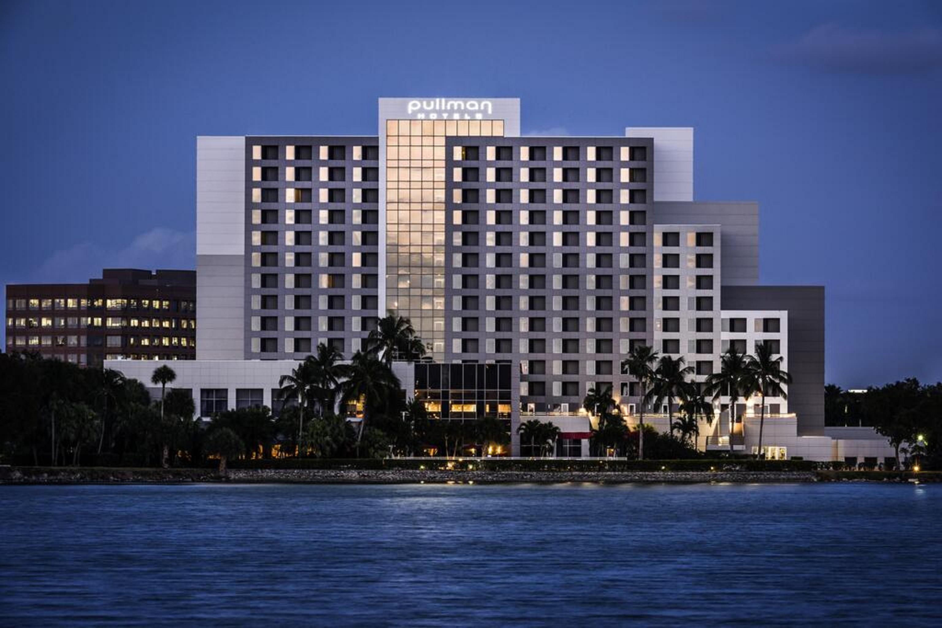 Hotel Pullman Miami Airport Exterior foto